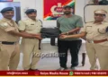 Bengaluru rpf recovers rs.29 lakh bag train passenger