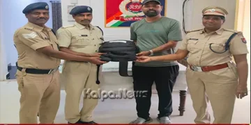 Bengaluru rpf recovers rs.29 lakh bag train passenger