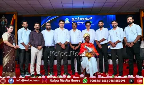 shows-the-right-path-in-life-is-a-guru-ashwath