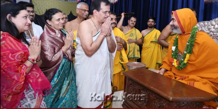 Gokarna longevity through ushapana and nasapana