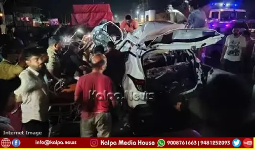 kerala thrissur caraccident 8 engineering students dead