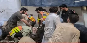 pakistan school roof collapse 32 dead